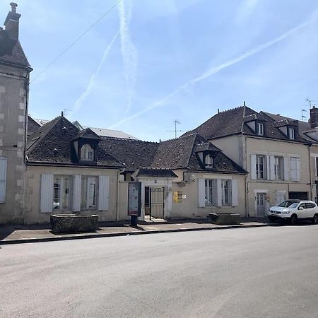 Superbe Duplex Centre-Ville Avec Parking Gratuit Auxerre Buitenkant foto